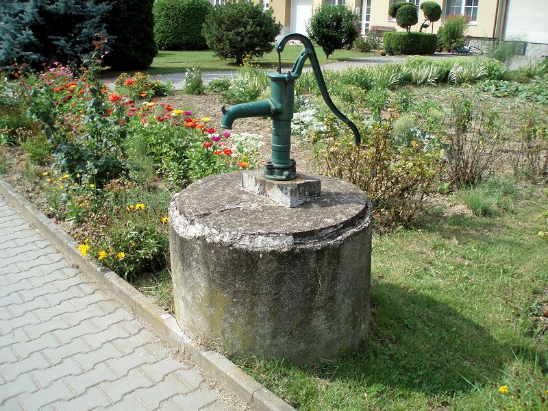 studna bez jména (10878)