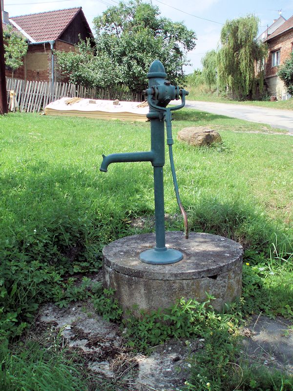 studna bez jména (10895)