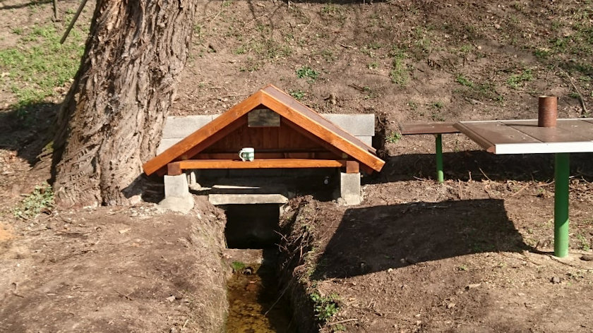 studánka Na stráni (12400)