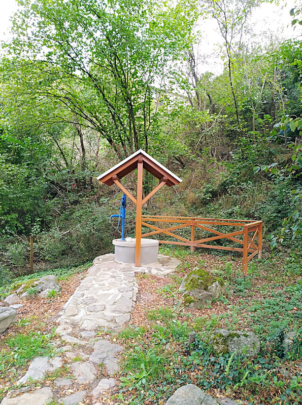 studna bez jména (12402)