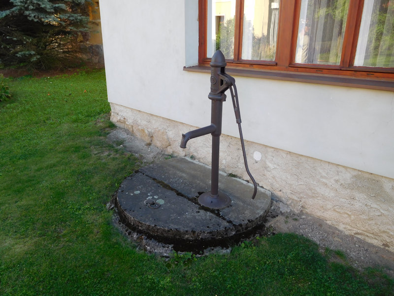 studna bez jména (12886)