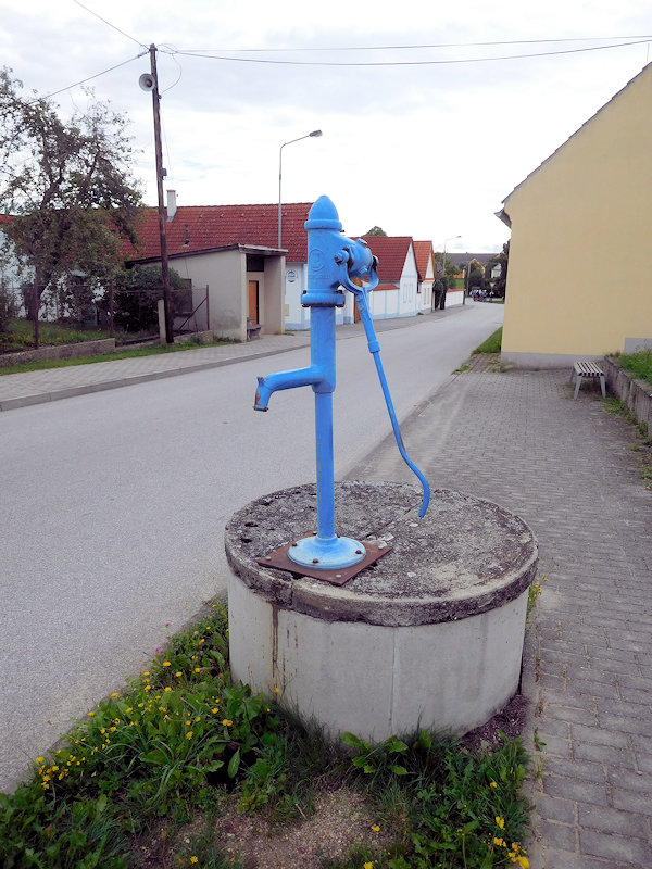 studna bez jména (12890)