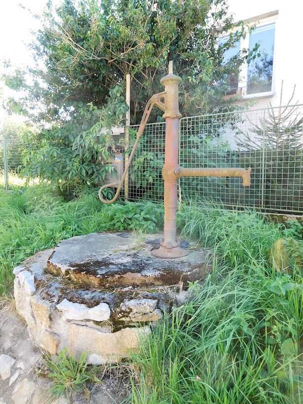 studna bez jména (13499)